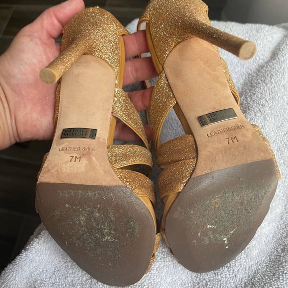 Badgley Mischka gold glitter sandals - size 7 - Picture 8 of 8